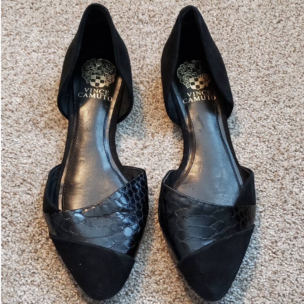 VINCE CAMUTO VP-ISSY Black Flats